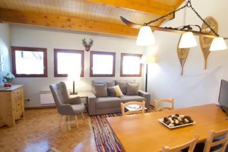 Apartamento Els Vinyals Estavar ภายนอก รูปภาพ